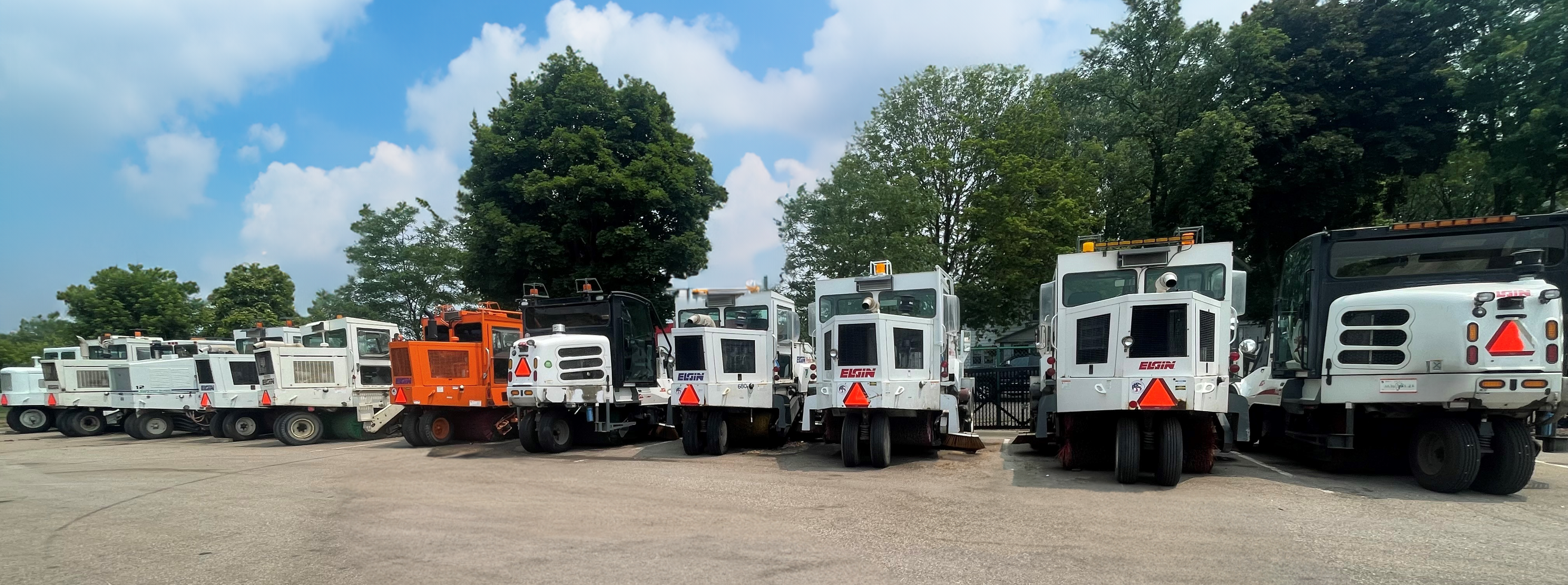 Elgin RegenX Regenerative Air Sweeper| MacQueen Equipment